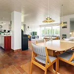 펜션 6 Person Holiday Home In Hadsund