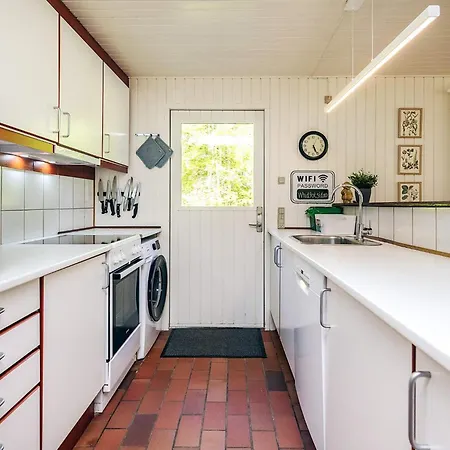 Dom wakacyjny Tranquil Oasis With Sauna And Whirlpool-by Traum Odde